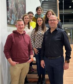  The Bocholt Youth Welfare Council for the 2024/2025 kindergarten year (from left to right): Karsten van Gelder, Janna Sinnack, Anna Katharina Eusterfeldhaus, Lisa Winter, Patricia Muth, Lena Kamps and Carsten Terörde. Nele Geke is missing.
 