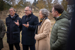  Mayor Thomas Kerkhoff with NRW Minister Ina Scharrenbach: \