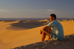  Coach Stephan Kamps stellt Meditationstechniken vor. 