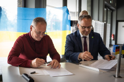 Unterzeichnung der Solidaritätspartnerschaft zwischen Bocholt und der ukrainischen Stadt Werchnjodniprowsk am 12. Juni 2024. 