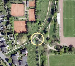  Die marode Holzbrücke am Sportgelände von TuB Bocholt wird ersetzt. 