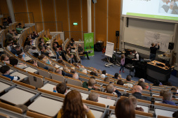  Het begint met een kick-off evenement in collegezaal 1 van de Westfälische Hochschule 