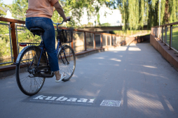  Het gebied aan de Boggeter Promenade wordt opnieuw ingericht: De bestaande rode as verdwijnt en er komt ook nieuw groen. 